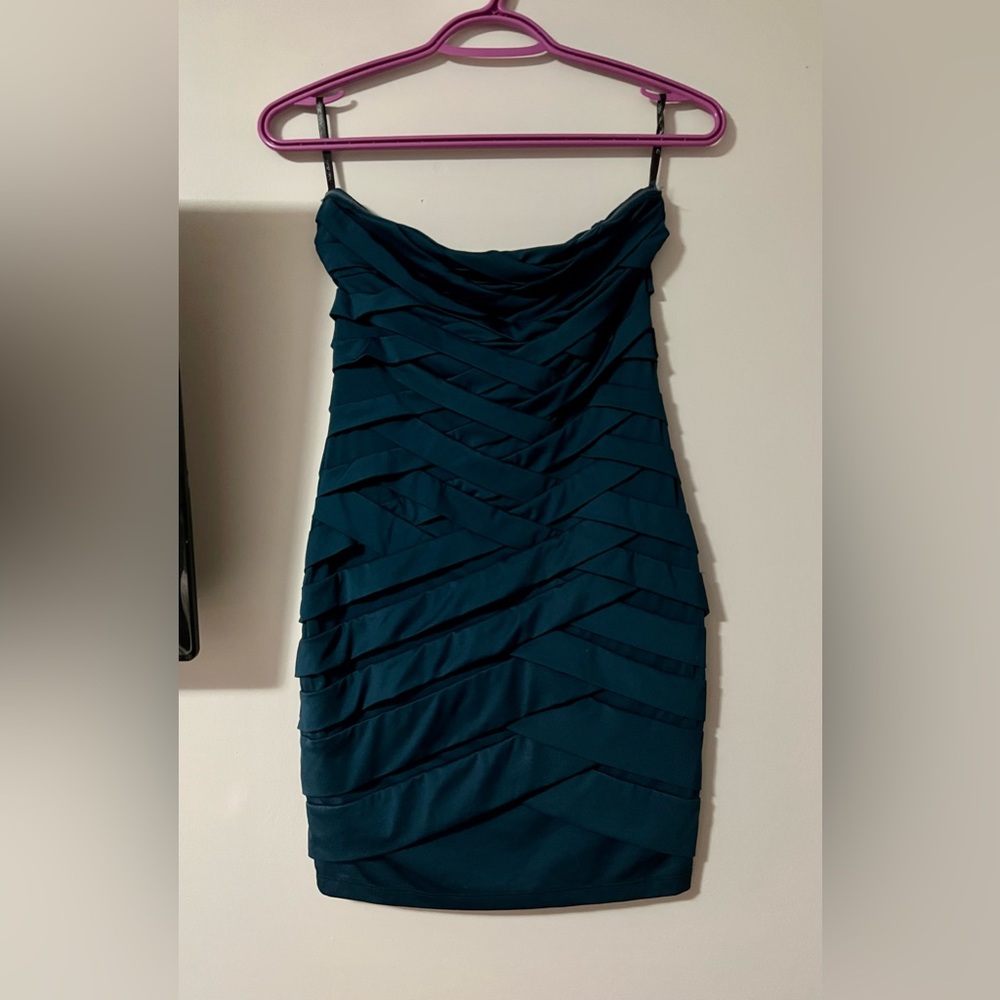 Formal dress in a deep turquoise colour, off the shoulder, size S/4-6